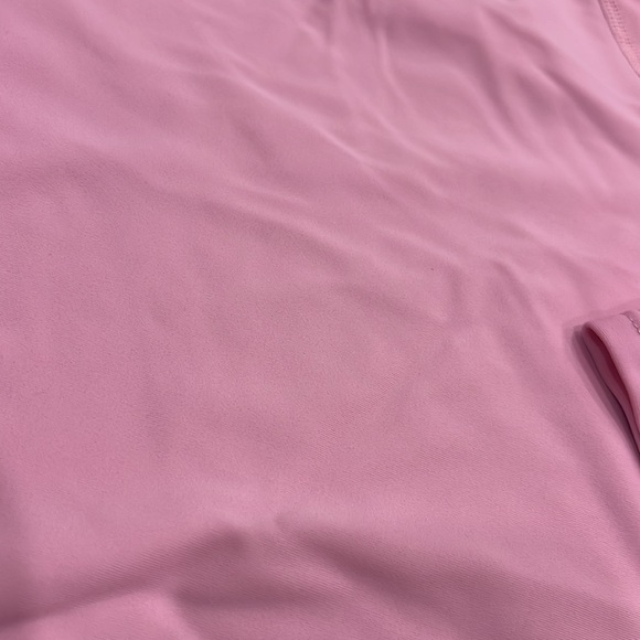 🦄5/25 Pink Rash guard - Picture 3 of 4